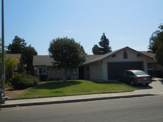 3572 N Brunswick Avenue, Fresno, CA 93722