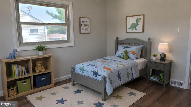 12 MACKAY LN, Newark, DE 19713