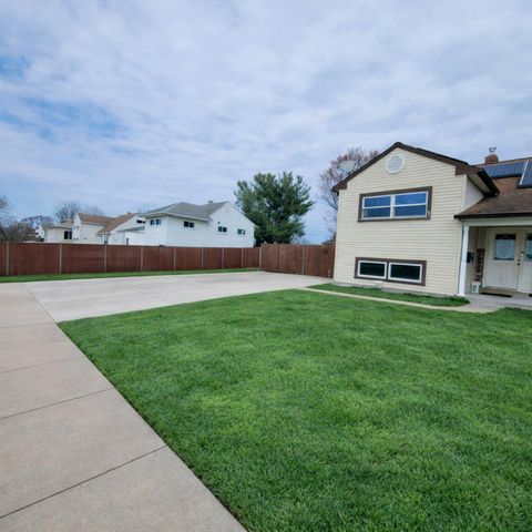 12 MACKAY LN, Newark, DE 19713
