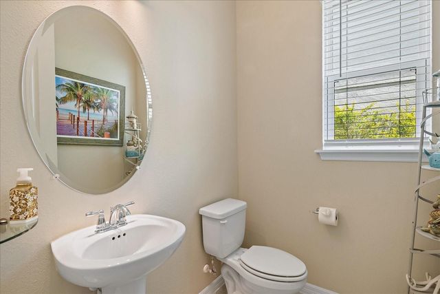 9085 LUNA LANE, Sarasota, FL 34241