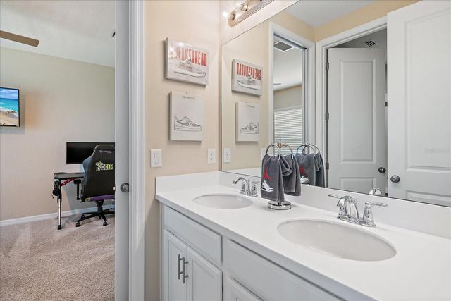 9085 LUNA LANE, Sarasota, FL 34241