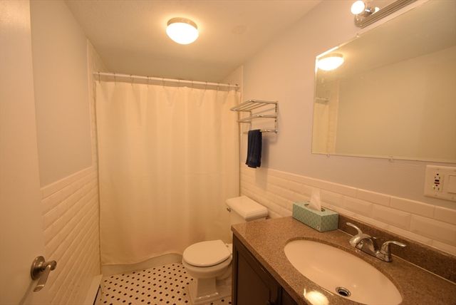 13 Walker Rd 12, North Andover, MA 01845