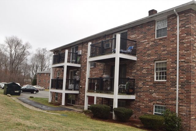 13 Walker Rd 12, North Andover, MA 01845