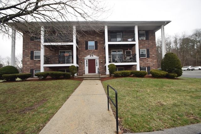 13 Walker Rd 12, North Andover, MA 01845