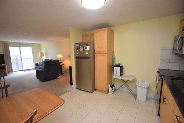 13 Walker Rd 12, North Andover, MA 01845