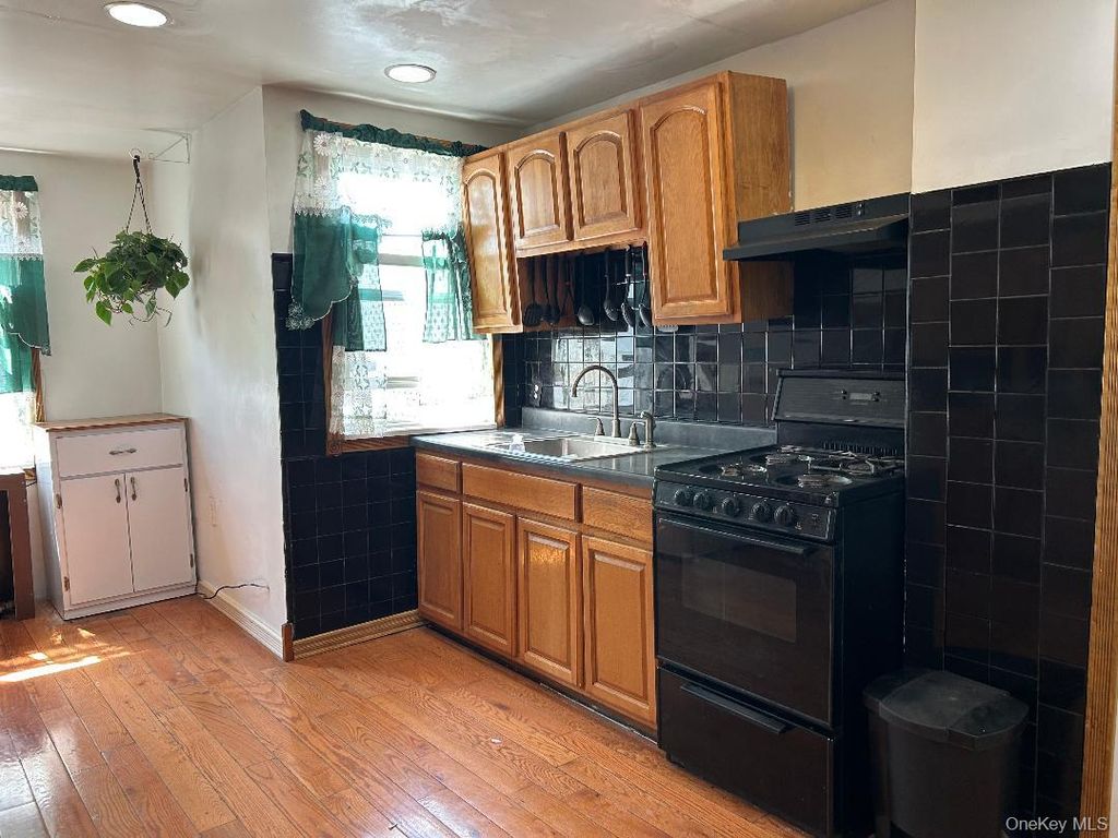 111-58 131st Street, South Ozone Park, NY 11420 — photo 2