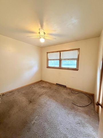 8261 W Daphne STREET, Milwaukee, WI 53223