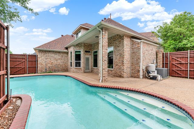 5824 WOODWIND Drive, Plano, TX 75093