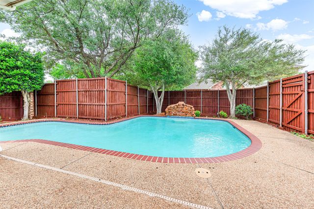 5824 WOODWIND Drive, Plano, TX 75093