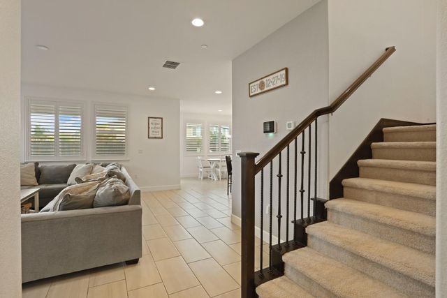 17234 Hidden Pond, Lathrop, CA 95330