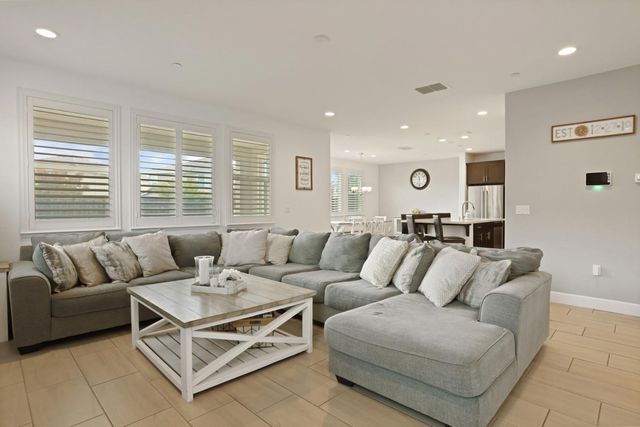 17234 Hidden Pond, Lathrop, CA 95330