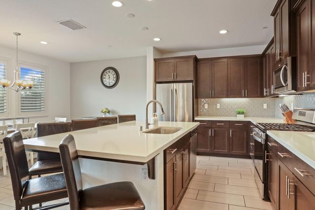 17234 Hidden Pond, Lathrop, CA 95330