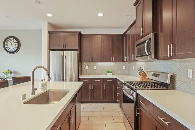 17234 Hidden Pond, Lathrop, CA 95330