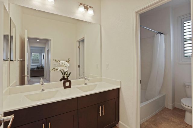 17234 Hidden Pond, Lathrop, CA 95330