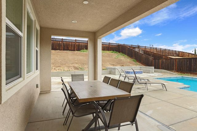 17234 Hidden Pond, Lathrop, CA 95330