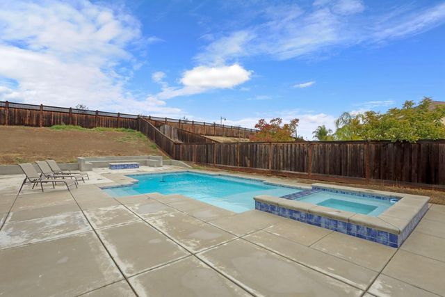 17234 Hidden Pond, Lathrop, CA 95330