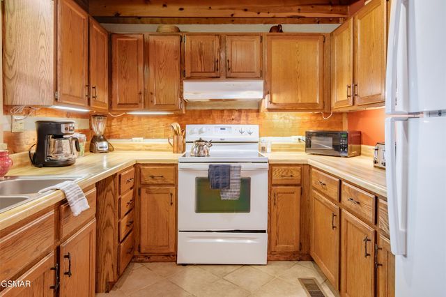 2616 Sunset Circle, Sevierville, TN 37876