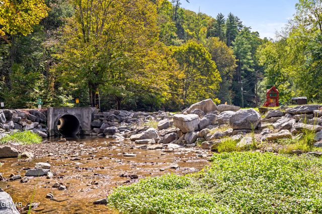 2616 Sunset Circle, Sevierville, TN 37876