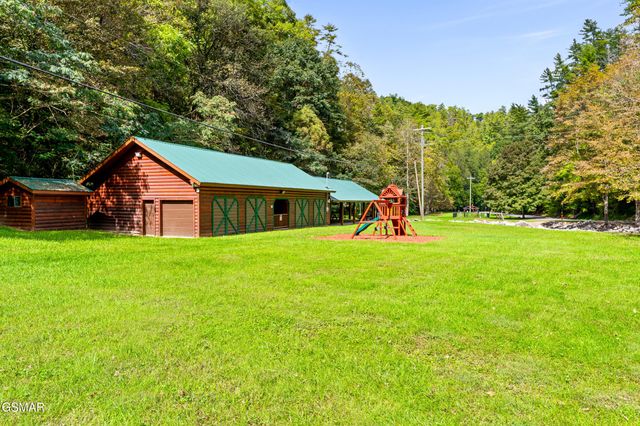 2616 Sunset Circle, Sevierville, TN 37876