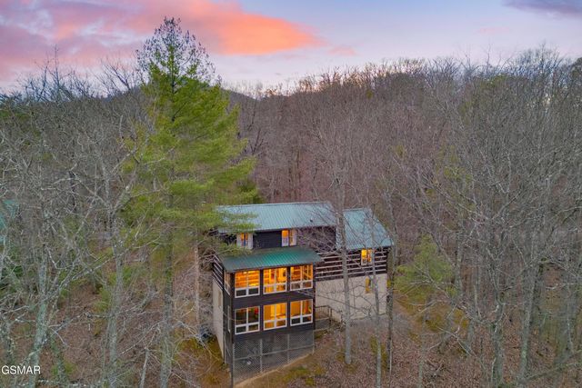 2616 Sunset Circle, Sevierville, TN 37876