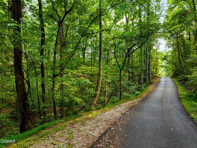 2616 Sunset Circle, Sevierville, TN 37876