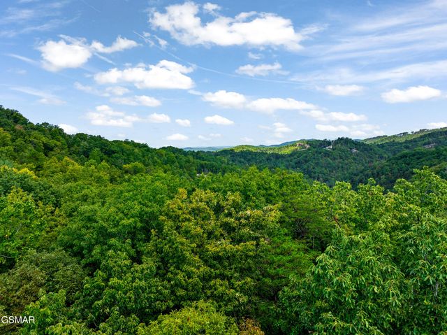 2616 Sunset Circle, Sevierville, TN 37876