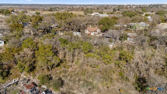 595 Dittlinger Street, New Braunfels, TX 78130