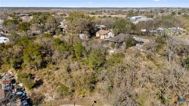 595 Dittlinger Street, New Braunfels, TX 78130