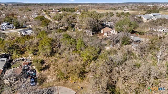 595 Dittlinger Street, New Braunfels, TX 78130