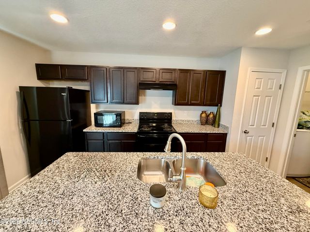 8528 OSTEEN Street, Jacksonville, FL 32210