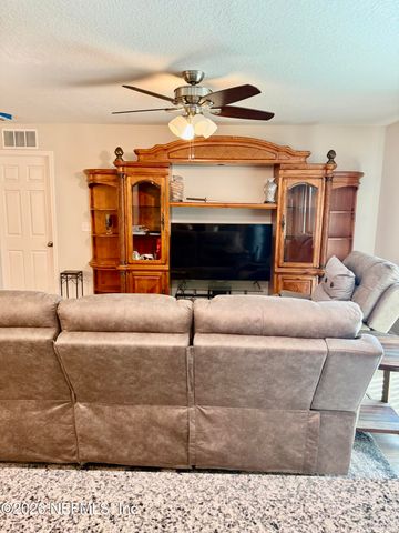 8528 OSTEEN Street, Jacksonville, FL 32210