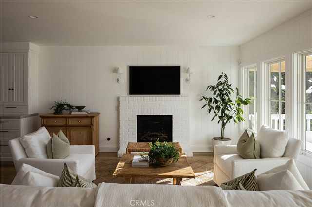156 Chiquita, Laguna Beach, CA 92651
