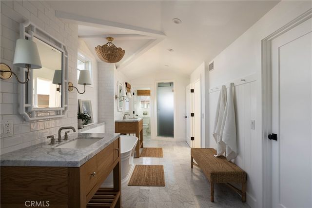 156 Chiquita, Laguna Beach, CA 92651