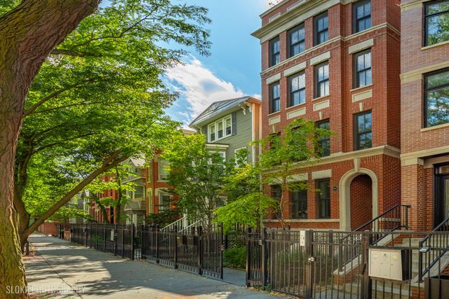 1942 N Sedgwick Street PH, Chicago, IL 60614