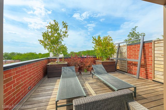 1942 N Sedgwick Street PH, Chicago, IL 60614