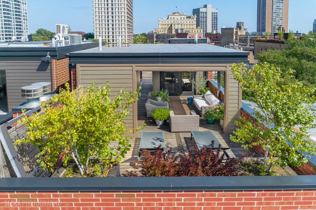 1942 N Sedgwick Street PH, Chicago, IL 60614