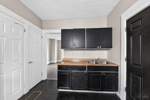 4355 St Lawrence Avenue, Cincinnati, OH 45205