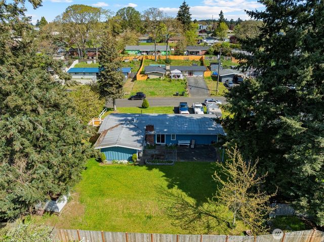 8102 Oakridge Drive SW, Lakewood, WA 98498