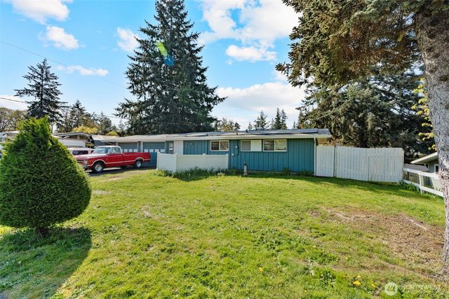8102 Oakridge Drive SW, Lakewood, WA 98498