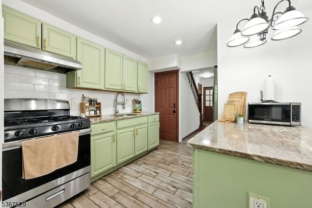 885 Stuyvesant Ave, Irvington Twp., NJ 07111