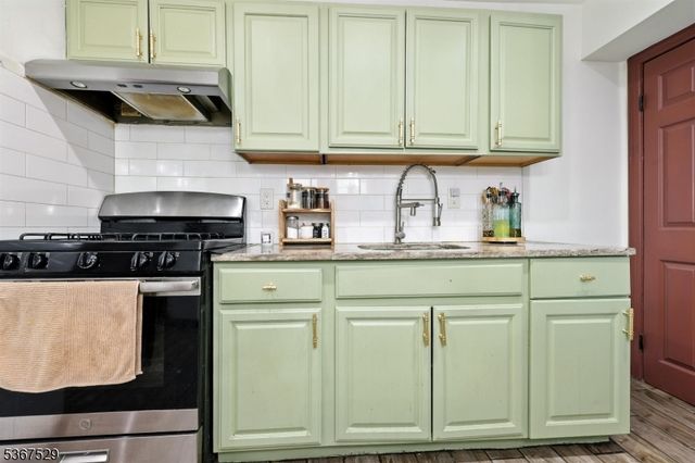 885 Stuyvesant Ave, Irvington Twp., NJ 07111