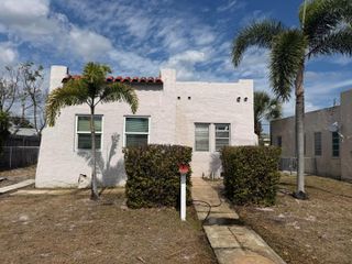 717 Selkirk Street, West Palm Beach, FL 33405