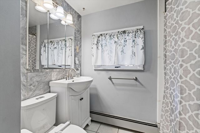 12 Middlesex Ave, Worcester, MA 01604