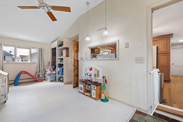 12 Middlesex Ave, Worcester, MA 01604