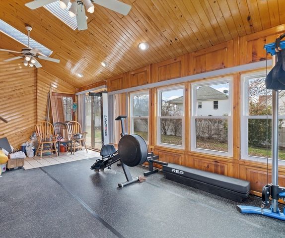 12 Middlesex Ave, Worcester, MA 01604