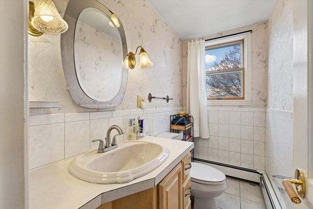 12 Middlesex Ave, Worcester, MA 01604