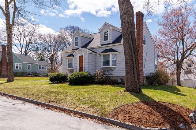 12 Middlesex Ave, Worcester, MA 01604