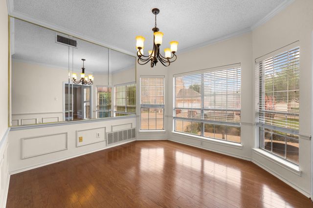 5956 River Bend Drive, Benbrook, TX 76132