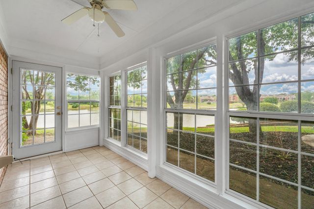 5956 River Bend Drive, Benbrook, TX 76132