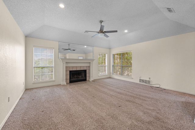 5956 River Bend Drive, Benbrook, TX 76132